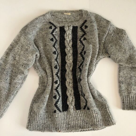 Liz Claiborne | vintage wool cable knit sweater - Picture 3 of 5